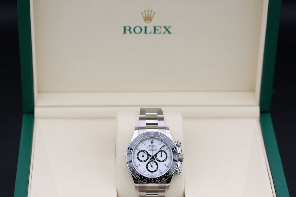 Rolex Daytona 126500 LN Image 4